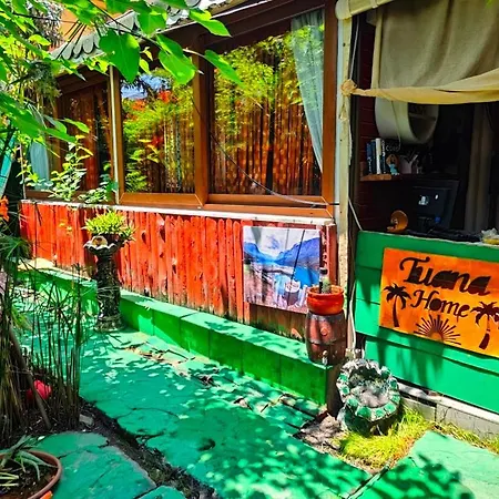 Couette-café Tuana Garden *