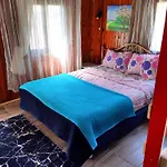 Tuana Garden Bed and Breakfast Σιντέ