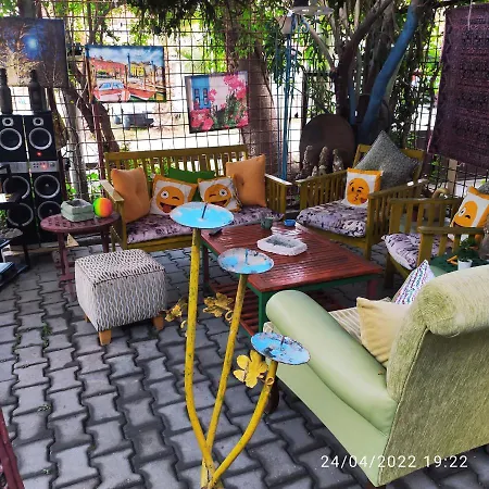 Bed & Breakfast Tuana Garden Side