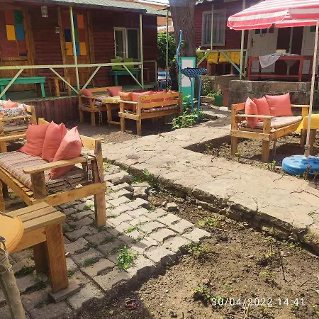 Tuana Garden Bed & Breakfast *