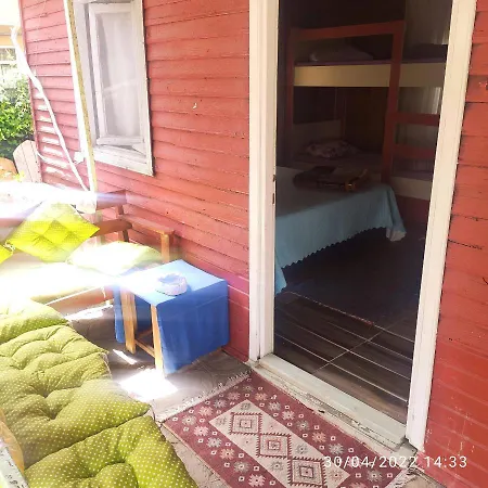 Tuana Garden Bed & Breakfast Side