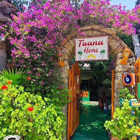 Tuana Garden Alojamento de Acomodação e Pequeno-almoço *