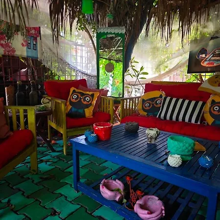 Alojamento de Acomodação e Pequeno-almoço Tuana Garden