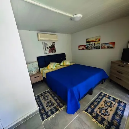 Tuana Garden סייד