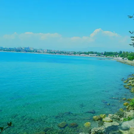 Tuana Garden סייד