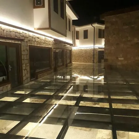 Tuana Garden 3* סייד