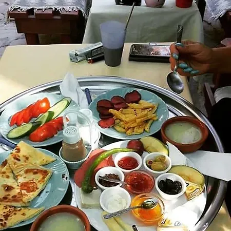 Tuana Garden לינה וארוחת בוקר