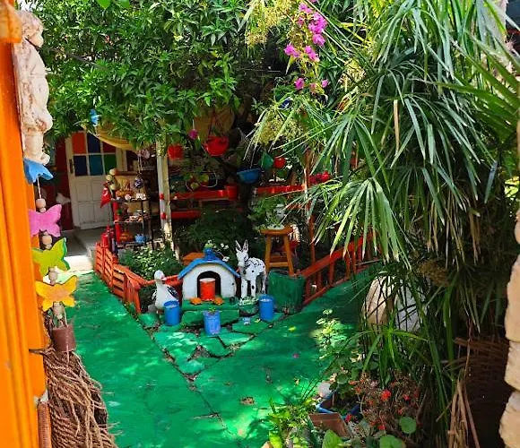 Tuana Garden Frühstückspension 3*