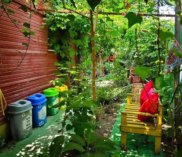 Bed & Breakfast Tuana Garden 3*