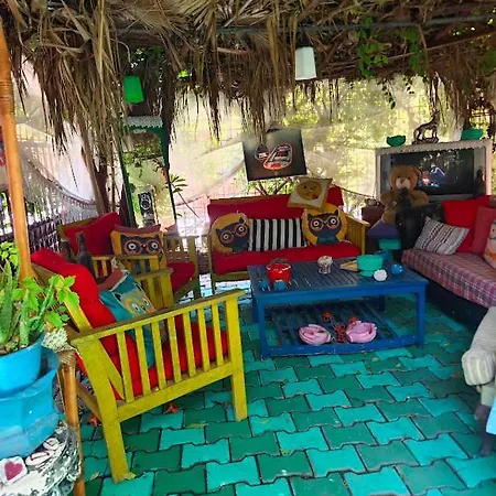Tuana Garden Bed and Breakfast Σιντέ