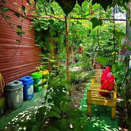 Bed and breakfast Tuana Garden 3*