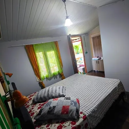 Tuana Garden Bed and breakfast 3*