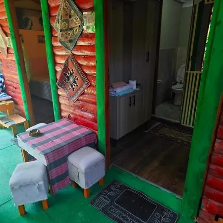 Tuana Garden Bed and breakfast 3*