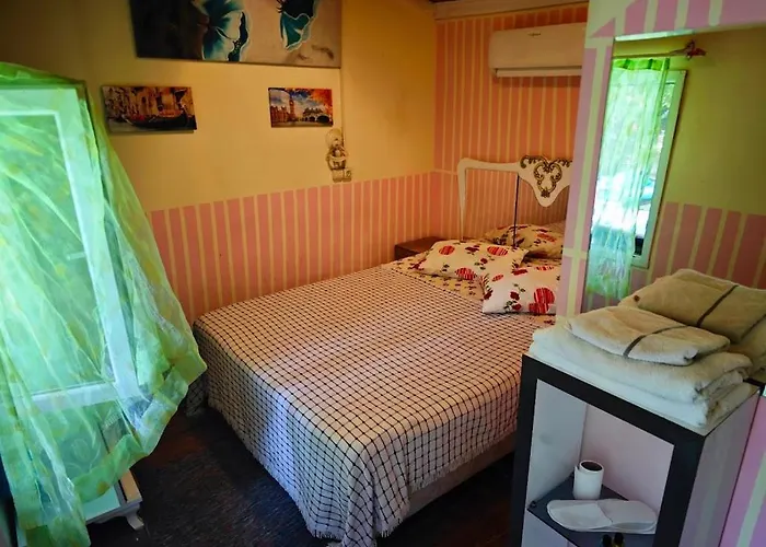 Bed and Breakfast Tuana Garden 3*